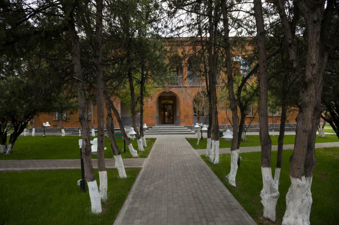 Annabella Boutique Hotel Yerevan Exterior photo