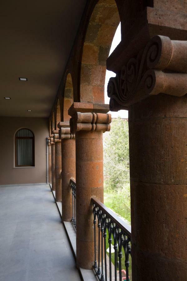 Annabella Boutique Hotel Yerevan Exterior photo