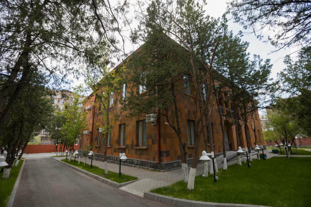 Annabella Boutique Hotel Yerevan Exterior photo