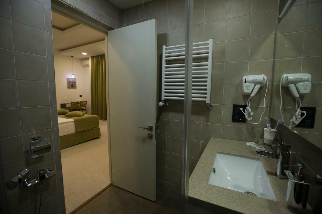 Annabella Boutique Hotel Yerevan Exterior photo