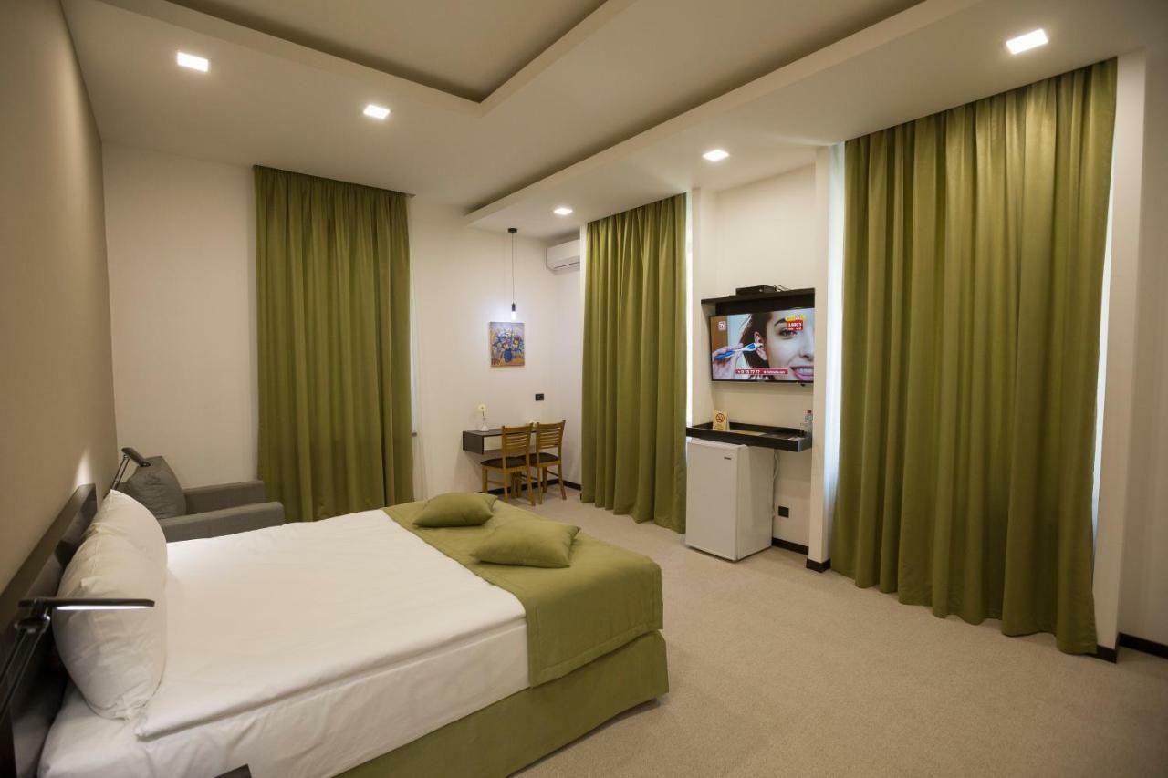 Annabella Boutique Hotel Yerevan Exterior photo